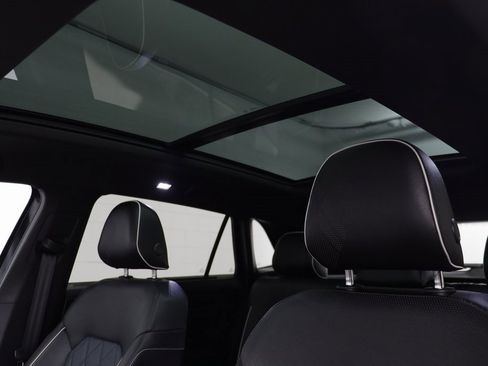 Used 2025 Volkswagen Atlas Cross Sport SEL Premium R-Line image 13