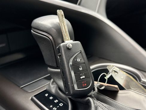 Used 2024 Toyota Camry SE image 20