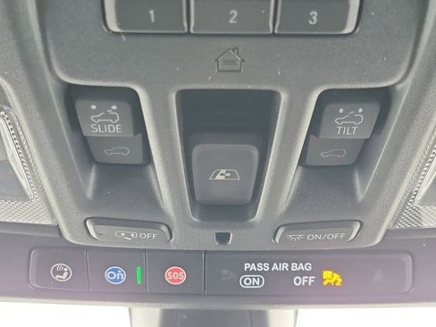 Used 2019 GMC Sierra 1500 AT4 w/ AT4 Premium Package AWD/4WD image 35