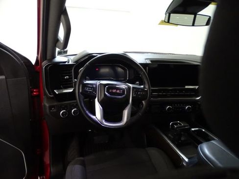 Used 2024 GMC Sierra 1500 Elevation w/ Preferred Package image 5