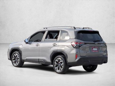 Used 2025 Subaru Forester Premium image 8