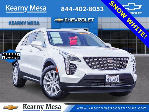 Used 2023 Cadillac XT4 Luxury w/ Cold Weather Package image 1