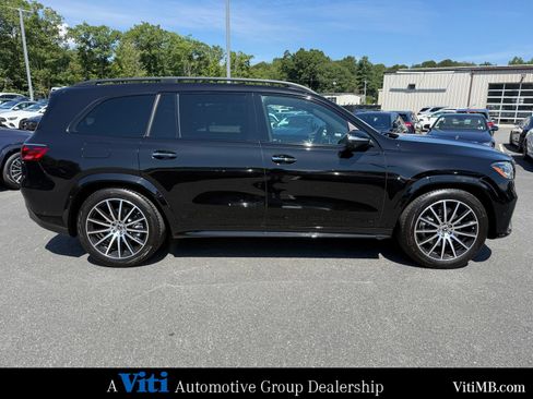 Certified 2025 Mercedes-Benz GLS 450 4MATIC w/ Pinnacle Trim Package image 9