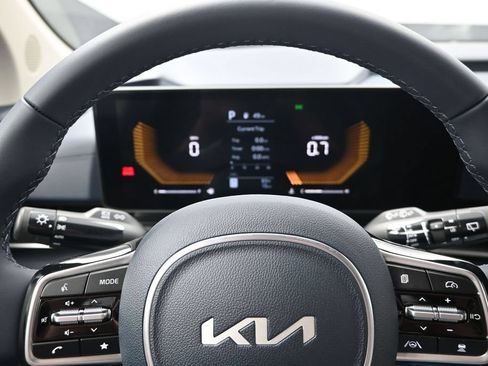 New 2026 Kia Carnival EX FWD image 14