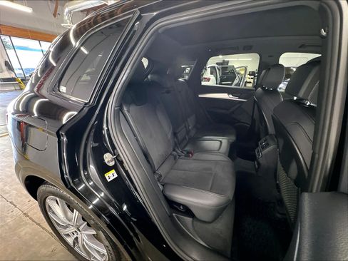 Used 2023 Audi Q5 e Premium Plus w/ Premium Plus Package AWD/4WD image 28
