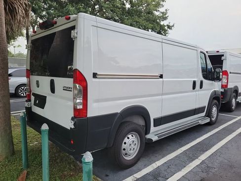 Used 2025 RAM ProMaster 2500 w/ U-Haul Equipment Group FWD image 4