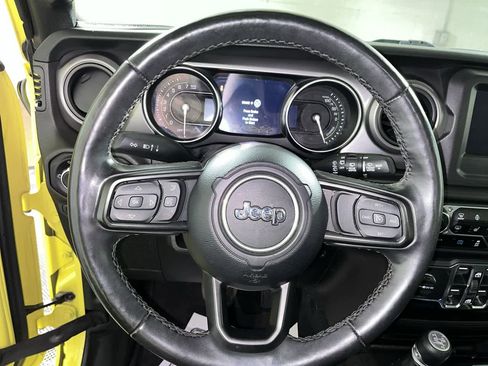 Used 2023 Jeep Wrangler Unlimited w/ Cold Weather Group AWD/4WD image 16