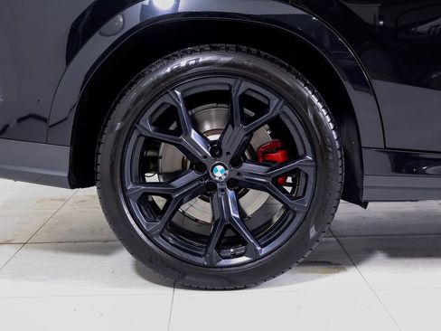 Used 2021 BMW X6 M50i image 22