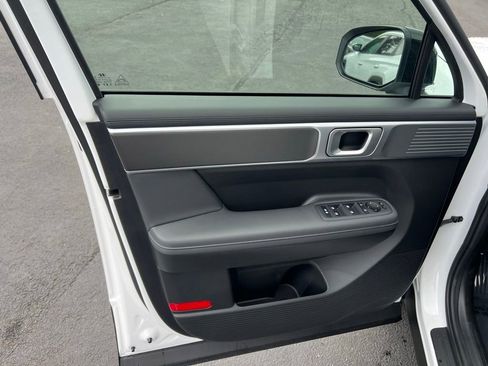 Certified 2025 Hyundai Santa Fe XRT AWD/4WD image 9