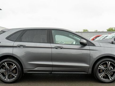Used 2022 Ford Edge ST w/ Equipment Group 401A AWD/4WD image 5