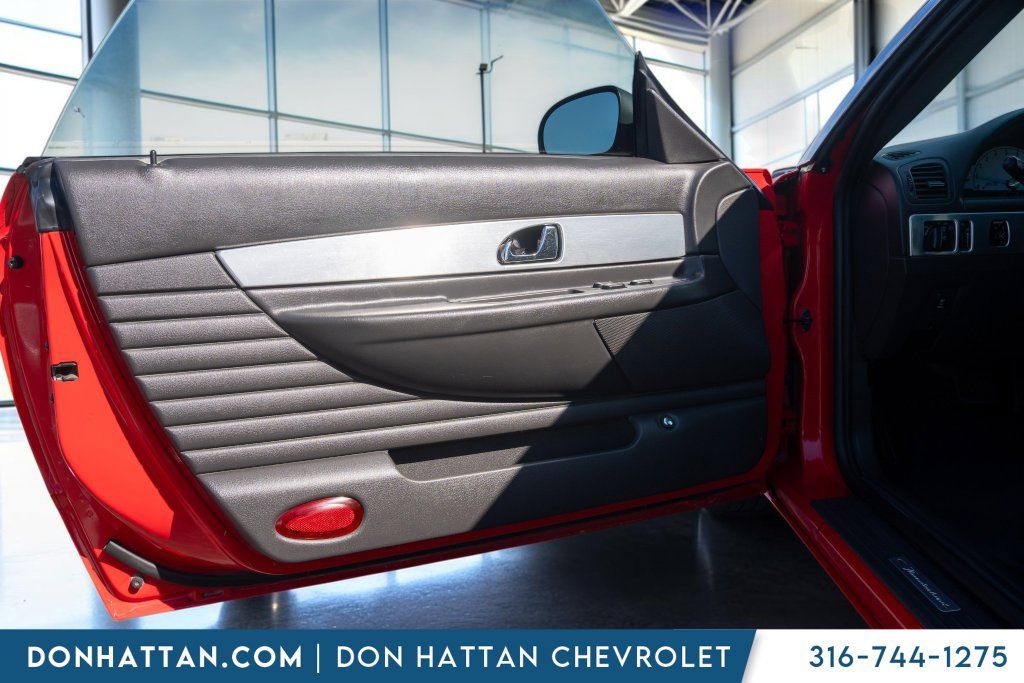 Used 2002 Ford Thunderbird RWD image 12