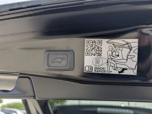 Used 2023 Toyota RAV4 Limited image 30