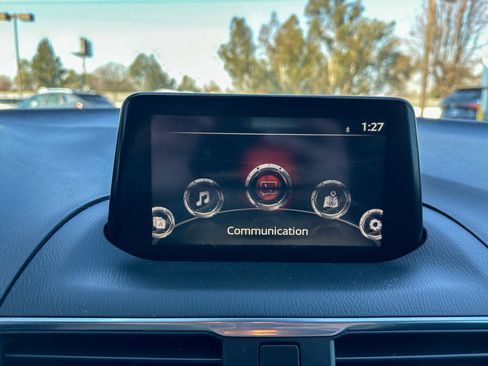 Used 2018 MAZDA MAZDA3 Grand Touring w/ Premium Equipment Package image 19