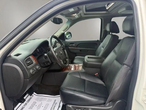 Used 2012 Chevrolet Avalanche LTZ AWD/4WD image 14