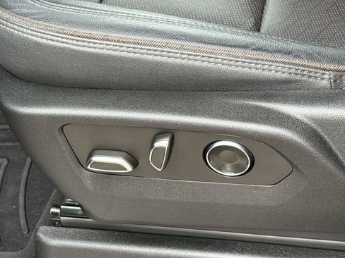 Used 2023 Chevrolet Tahoe High Country image 27