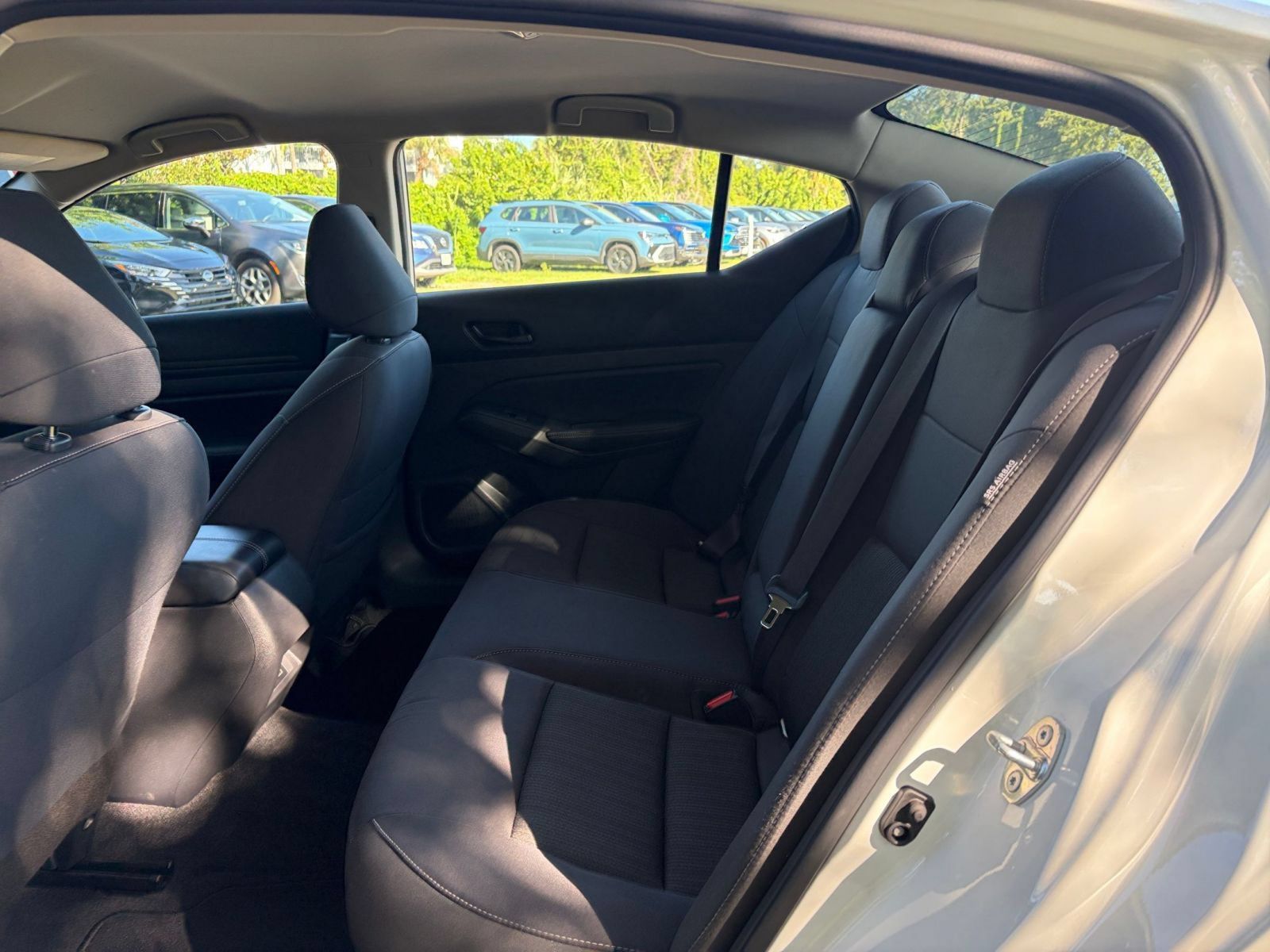 Used 2025 Nissan Altima 2.5 SV FWD image 24