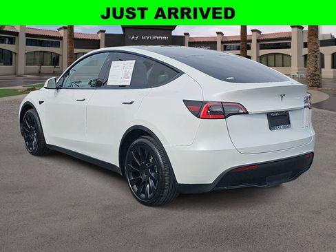 Used 2021 Tesla Model Y Long Range AWD/4WD image 6