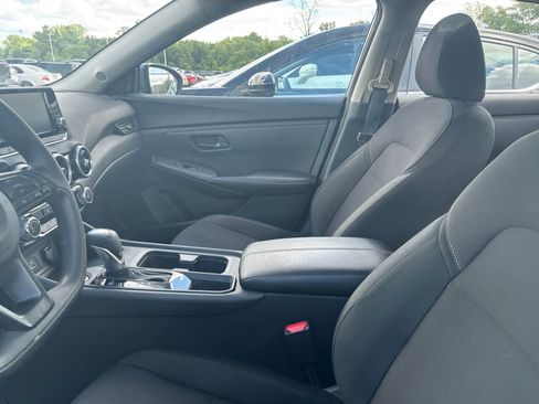Used 2025 Nissan Sentra S FWD image 31