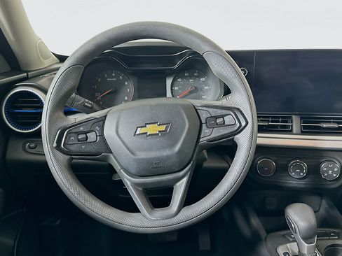 Used 2024 Chevrolet Trax LS w/ Driver Confidence Package image 18