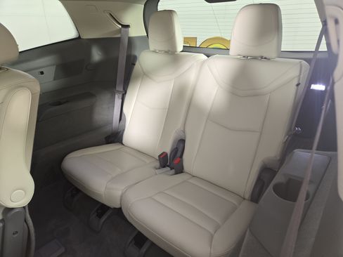 Certified 2020 Cadillac XT6 Premium Luxury AWD/4WD image 13