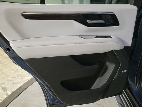 Certified 2025 Chevrolet Tahoe Premier image 22