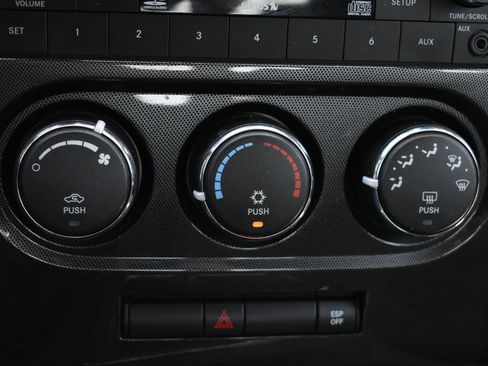 Used 2009 Dodge Challenger R/T w/ Sound Group RWD image 23