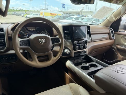 Used 2019 RAM 1500 Laramie RWD image 34