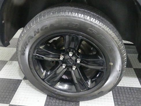 Used 2022 RAM 1500 Warlock AWD/4WD image 13
