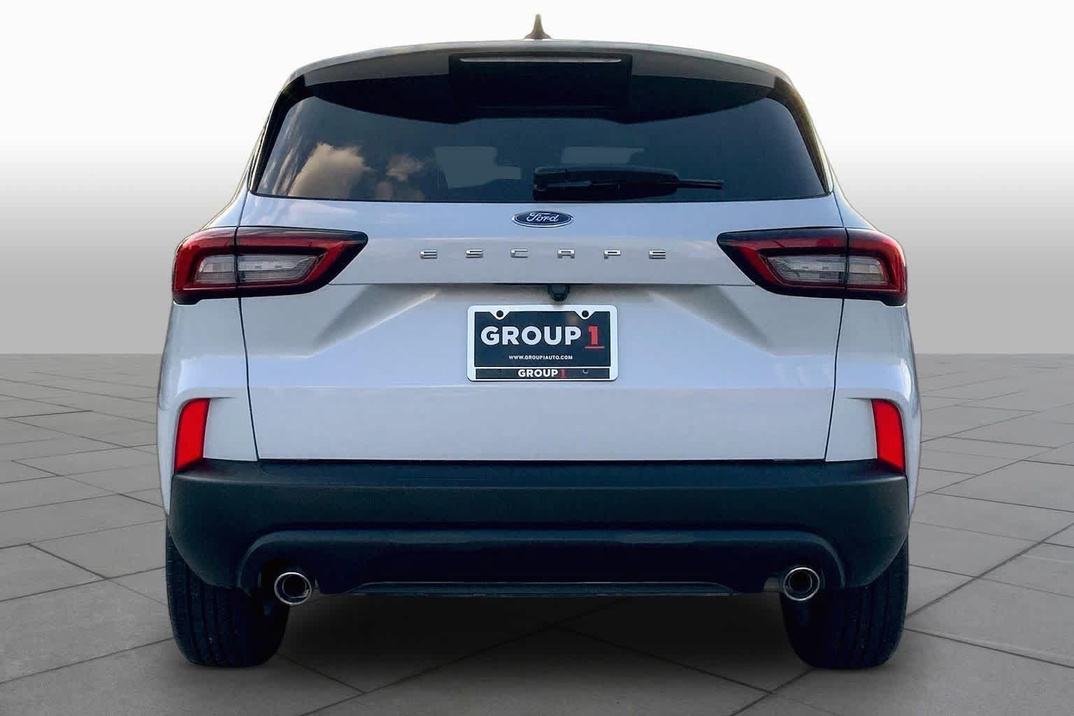 Used 2025 Ford Escape ST-Line FWD image 5