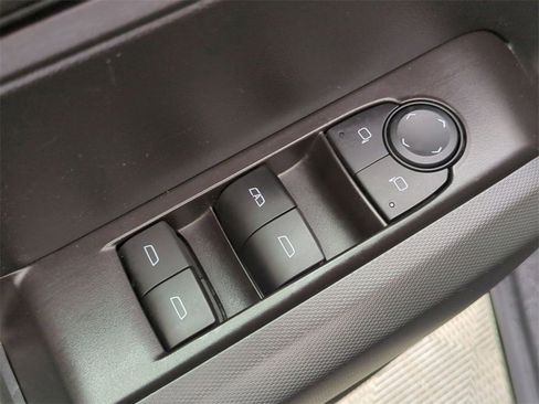 Certified 2023 Chevrolet Colorado Trail Boss w/ Technology Package image 23