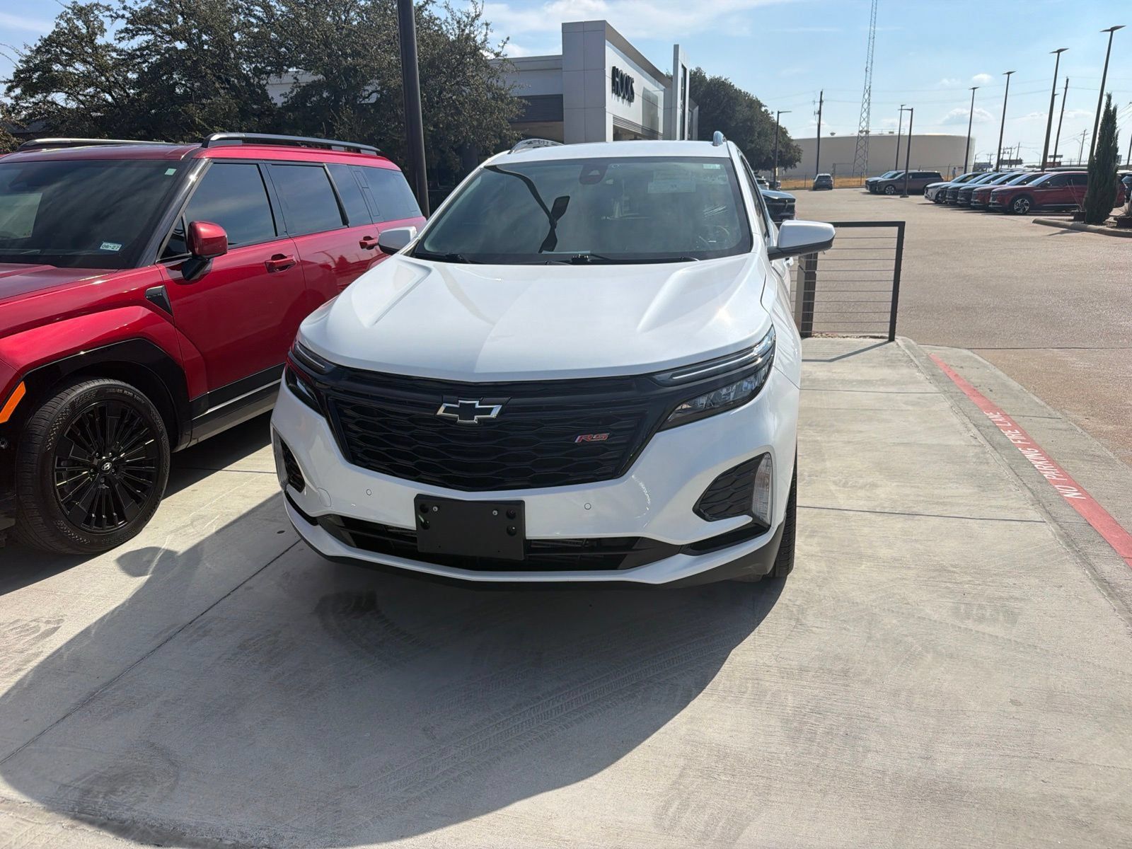 Used 2024 Chevrolet Equinox RS FWD image 2