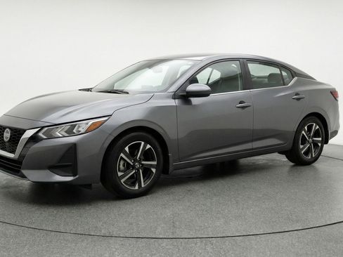Used 2025 Nissan Sentra SV FWD image 3
