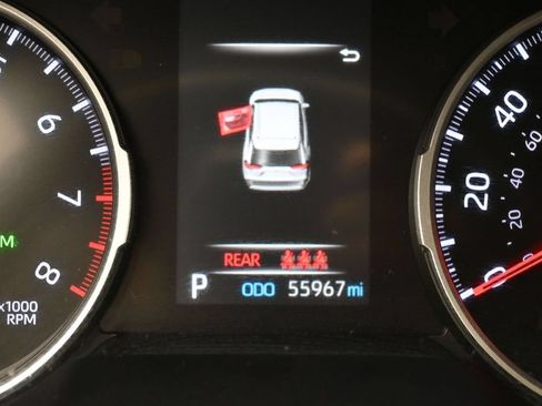 Used 2022 Toyota RAV4 XLE Premium FWD image 10