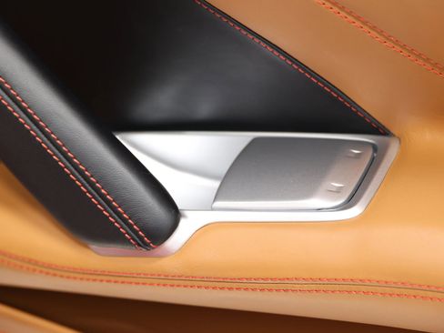 Used 2015 Ferrari California T image 71