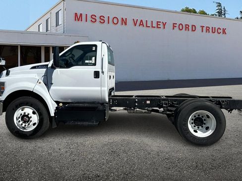 New 2027 Ford F650 2WD Regular Cab Super Duty image 7