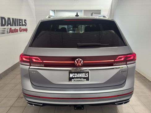 New 2025 Volkswagen Atlas SEL Premium R-Line image 6