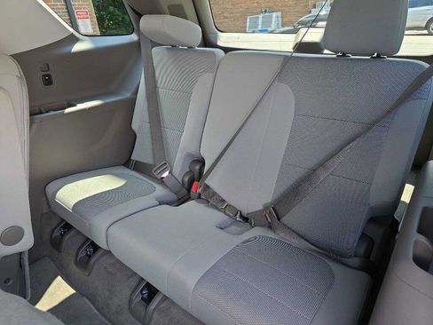 Used 2019 Chevrolet Traverse LT image 19