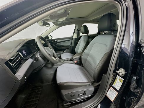 New 2025 Volkswagen Jetta SE image 11