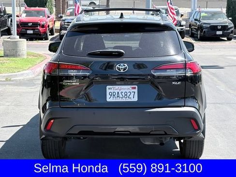 Used 2024 Toyota Corolla Cross XLE w/ Convenience Package FWD image 6