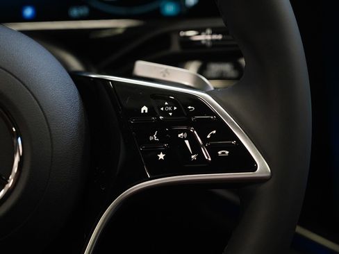 New 2026 Mercedes-Benz E 350 4MATIC Sedan image 20