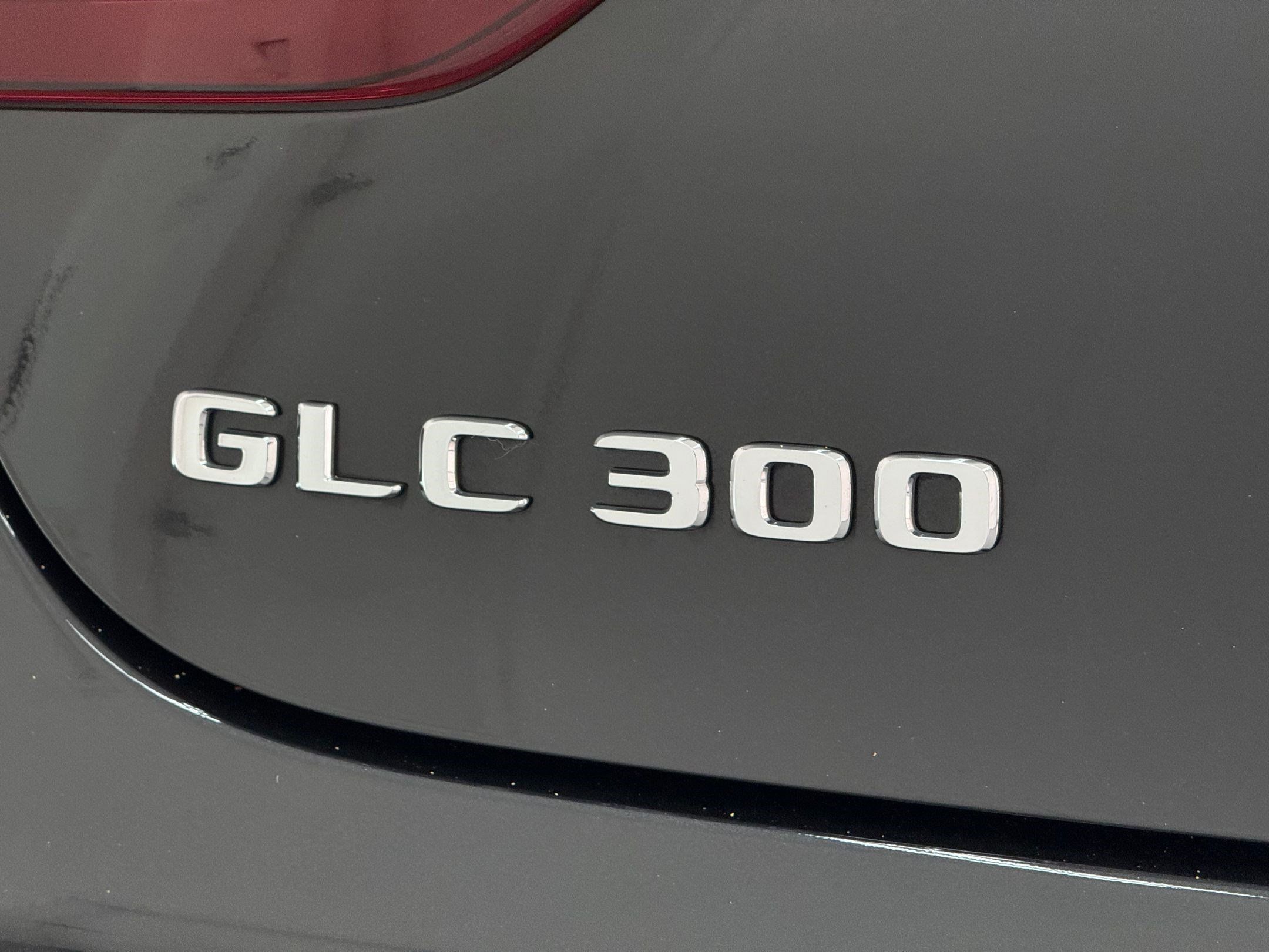 Used 2023 Mercedes-Benz GLC 300 4MATIC Coupe image 26