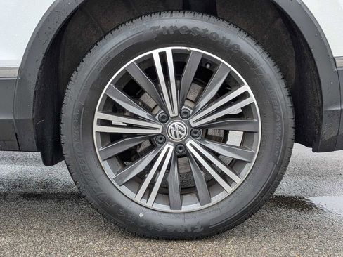 Used 2019 Volkswagen Tiguan SEL AWD/4WD image 14