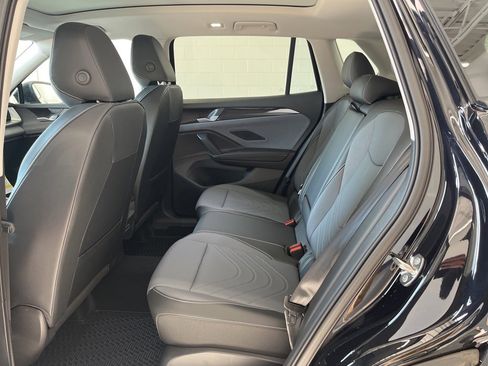 New 2026 Volkswagen Tiguan SE image 34