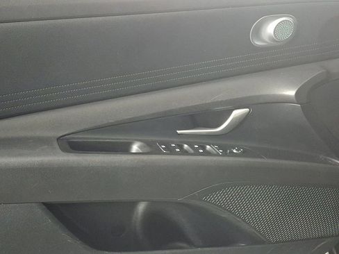 Used 2024 Hyundai Elantra SEL FWD image 13
