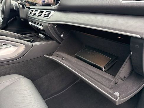 Used 2025 Mercedes-Benz GLE 450e 4MATIC w/ Winter Package image 26