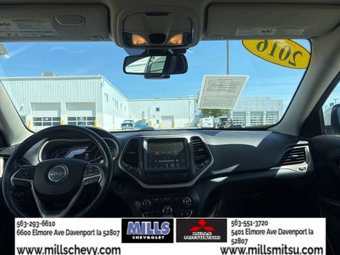 Used 2016 Jeep Cherokee High Altitude AWD/4WD image 25