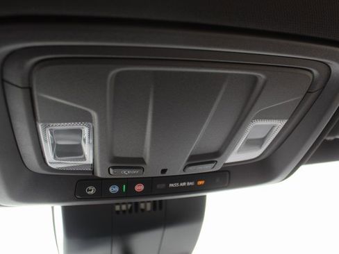 Used 2022 Chevrolet Silverado 1500 LT image 24