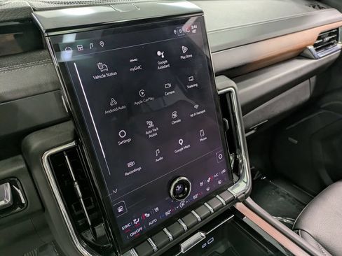Used 2026 GMC Yukon XL Denali w/ Sun & Power Step Package AWD/4WD image 12