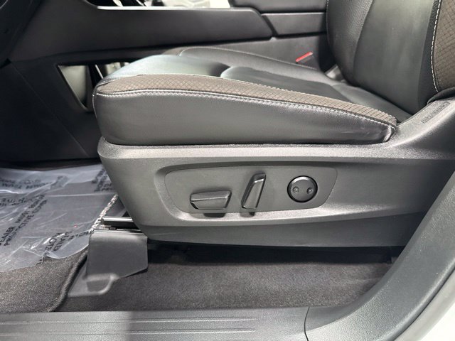 Used 2024 Nissan Pathfinder SL AWD/4WD image 7