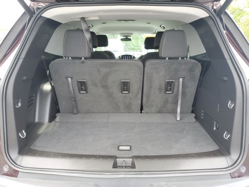Used 2020 Chevrolet Traverse LT FWD image 9